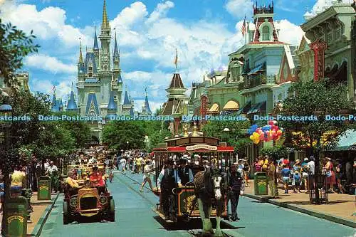 D163248 U.S.A. Hauptstraße. Besucher betreten das magische Königreich. Walt Disney World