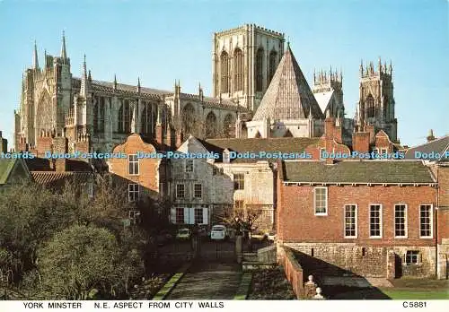 D163368 York Minster. N. E. Aspekt von Stadtmauern. Richter. C. 5881