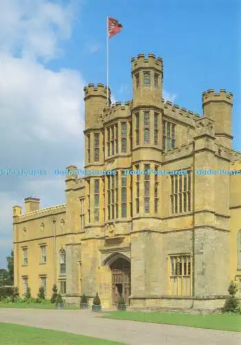 D167930 Coughton Court. Westfront mit Torhaus. Jarrold