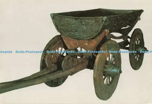 D180747 Oslo. Norwegen. Das Wikingerschiffsmuseum. Der Wagen von Oseberg. Mittet