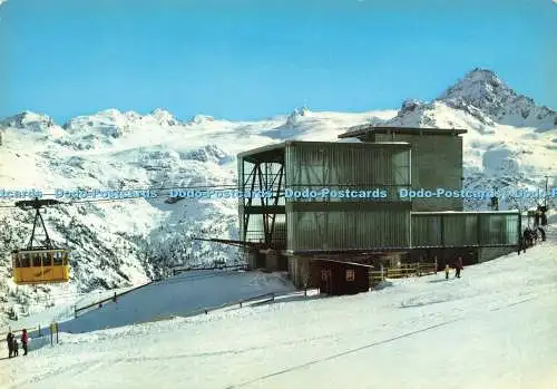 D183009 La Thuile. m. 1447. Valrutor. Seilbahnen. Auf dem Hintergrund Gletscher