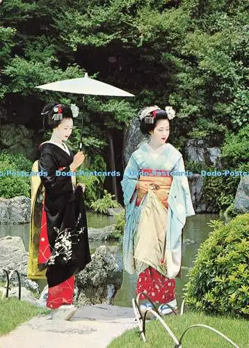 D186374 Schöne Maiko Mädchen in Kyoto. 1972