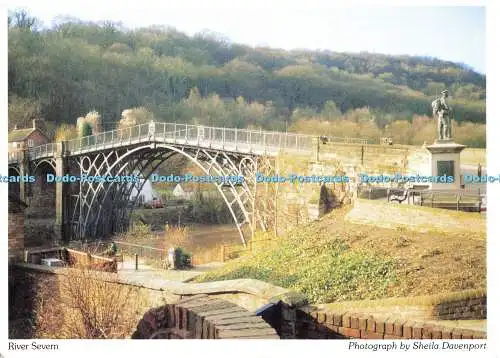 D188099 River Severn. Ironbridge. Weltweit erste Eisenbrücke über den Fluss Severn