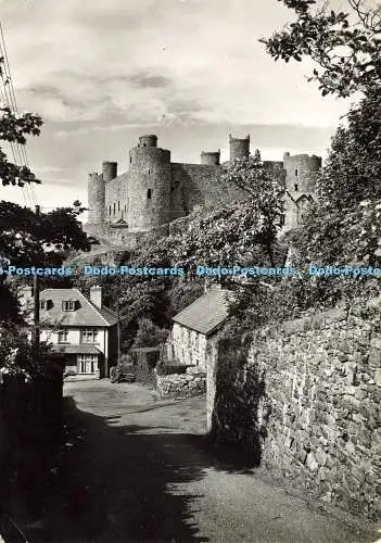 D185020 Merioneth. Schloss Harlech. Das Schloss vom Bahnhofshügel. Krone. 1960