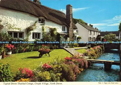 D183736 North Devon. Croyde Village. Typisches Reetdachhaus von Devon. John Hinde.