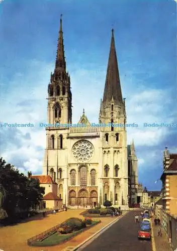 D185373 Chartres. La Cathedrale. M. Lescuyer et Fils. Ektachrome Basset