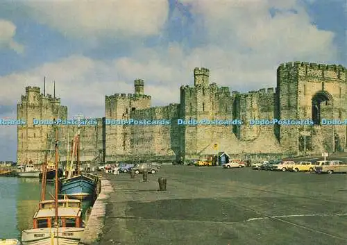 D190365 Gwynedd. Caernarvon Castle. Blick von Südosten. Queen Gate zeigen. Cr