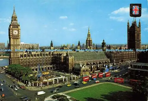 D187498 London. Parliament Square. Fisa. Escudo de Oro