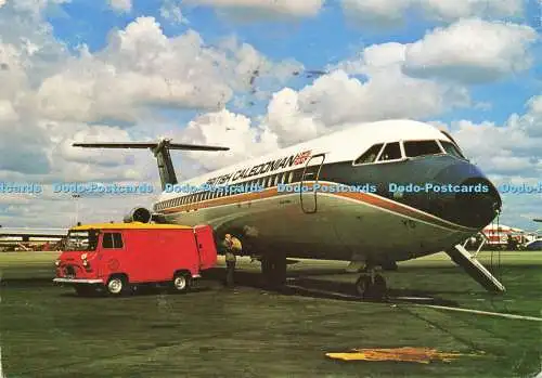 D189165 Verladen von Post an einen britisch-kaledonischen BAC 111-Jet am Flughafen Gatwick. Mur