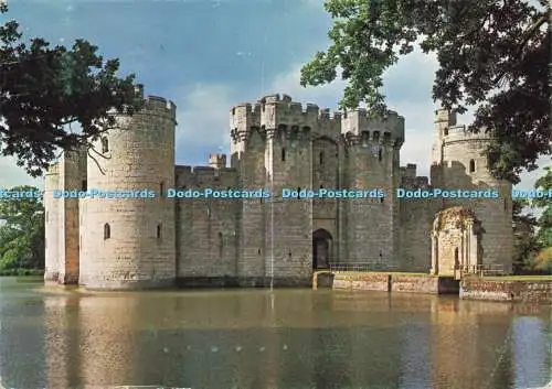 D189529 Sussex. Schloss Bodiam. 1385 n. Chr. Nordostansicht des Haupteingangs. Nat