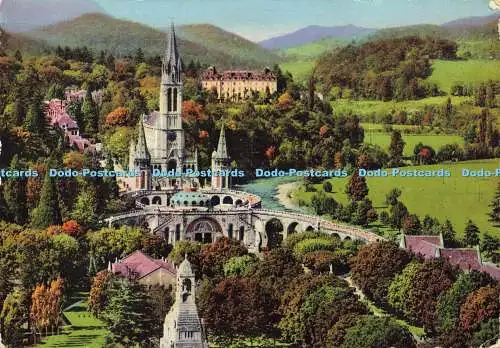 D189538 Lourdes. La Basilique vue du Chateau Fort. A.D.I. A. 1953