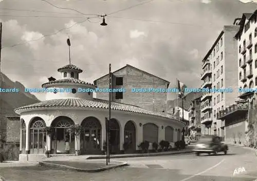 D169690 Valls d Andorra. Andorra La Vella. Capital de les Valls. Apa Poux. RP