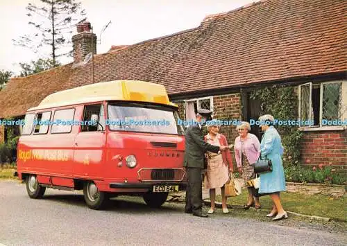 D172622 Oxted Lingfield Postauto in Crowhurst. Murray King