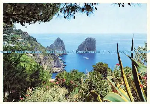 D172629 Capri. Panorama und Faraglioni. C. A. R. Co. Graf. Vincenzo Carcavallo