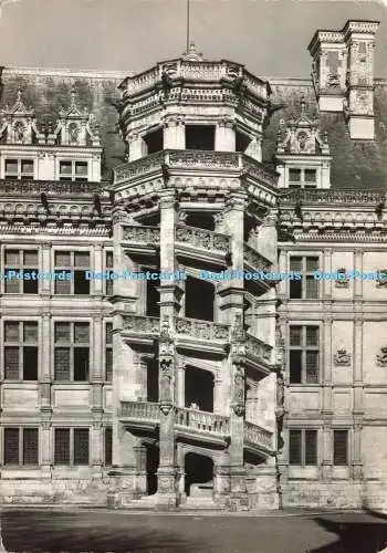 D174014 Le Chateau de Blois. Die große Treppe. Mit Emblemen von Francoi geschmückt