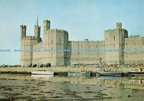 D169852 Caernarvon Castle. Von der anderen Seite des Flusses Seiont mit. Der Adler. Hindson