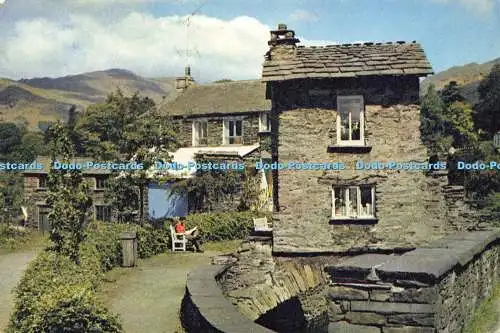 D175528 Ambleside. Brückenhaus. Auf einer Brücke über den Stockghyll Sands ein kuriou