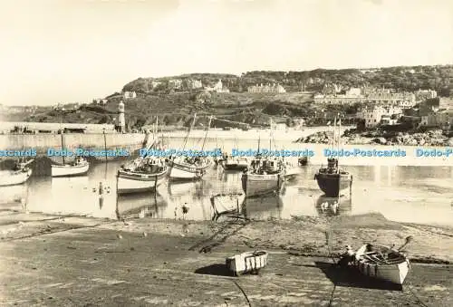 D175107 St. Ives. Der Hafen. Valentinstag. RP