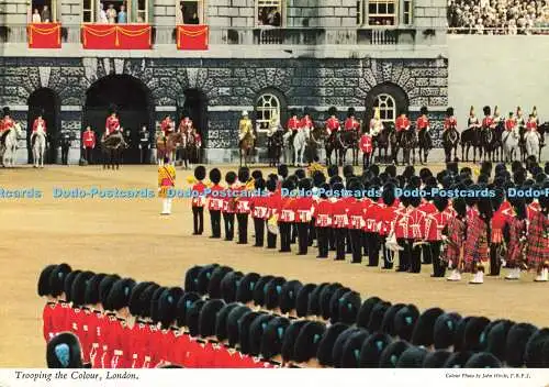 D177595 London. Trooping the Colour. John Hinde