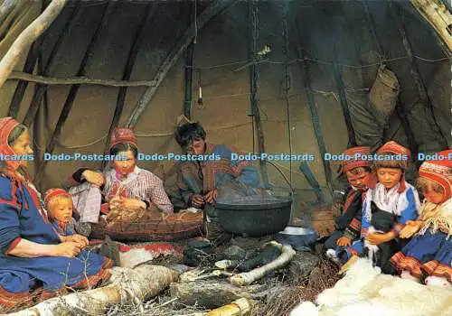 D176898 Finnmark. Nordnorwegen. A Lapp Family. Mittet