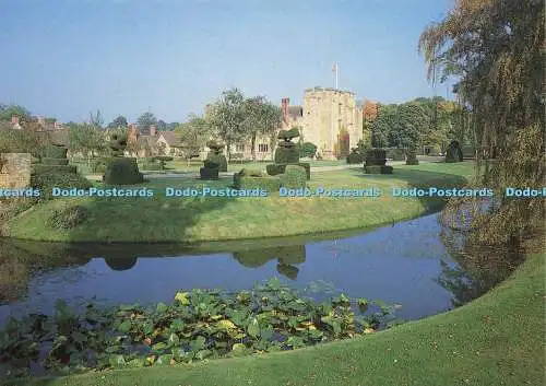 D178977 Kent. Edenbridge. Schloss und Gärten von Hever. Topiary auf Hever Castle. Ber