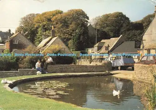 D179382 Dorset. Matravers wert. Das Dorfgrün und der Ententeich. Michael J. Alle