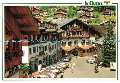 D179486 La Clusaz. Station des Aravis. Le Centre de la Station Avec sa mairie Fl