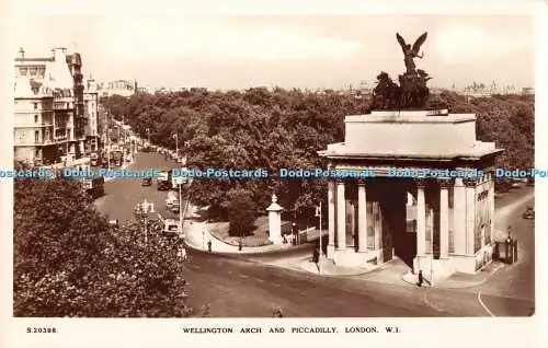 R194152 Wellington Arch and Piccadilly London W 1 Bridge House Echt Foto Serie