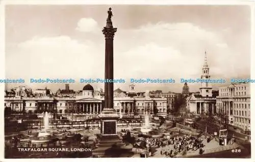 R197254 Trafalgar Square London RP