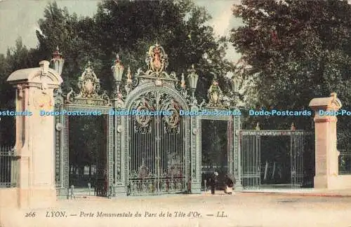 R197324 Lyon Porte Monumentale du Parc de la Tete dOr LL