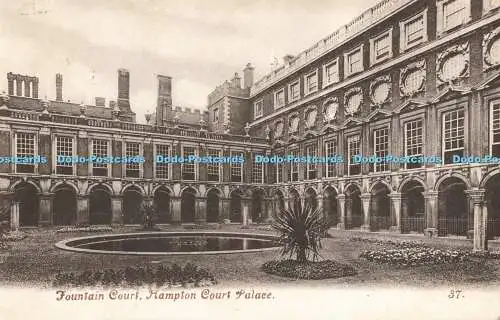 R200703 Fountain Court Hampton Court Palace 37 Morland Studio 1919