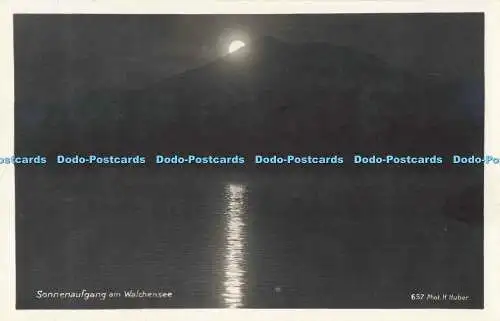 R196618 Sonnenaufgang am Walchensee 657 H Huber Aufnahme auf Kranzplatte Deutsch