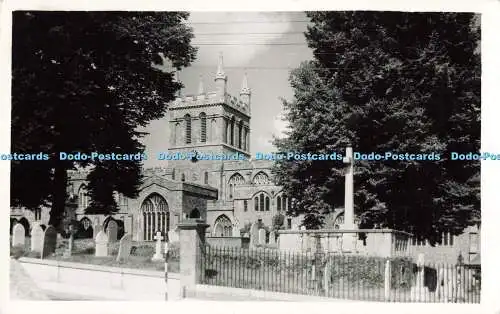 R198004 Kirche unbekannter Ort alte Fotografie Postkarte