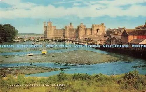 R199286 Caernarfon Castle from the River Salmon Cameracolour 1976