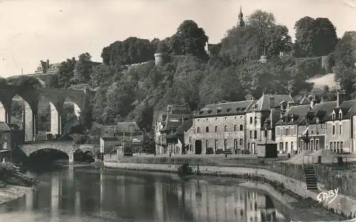 PC53655 Dinan. Le Quai de la Rance. Le Viaduc et le Vieux Pont. Artaud. Nr 15. 1