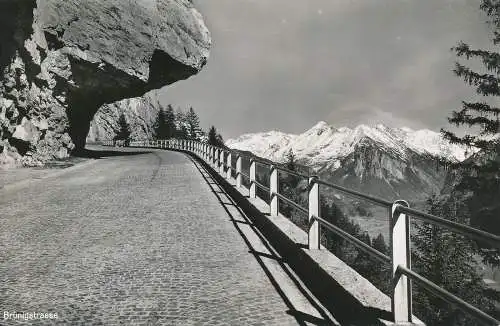 PC52664 Brunigstraße. Blick gegen Hasliberge und Meiringen. H. C. Maeder