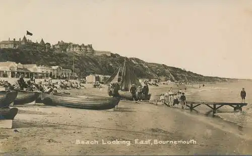 PC55236 Strandblick nach Osten. Bournemouth. RP