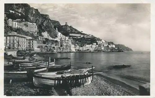 PC54774 Amalfi. Panorama dal Porto. Brom