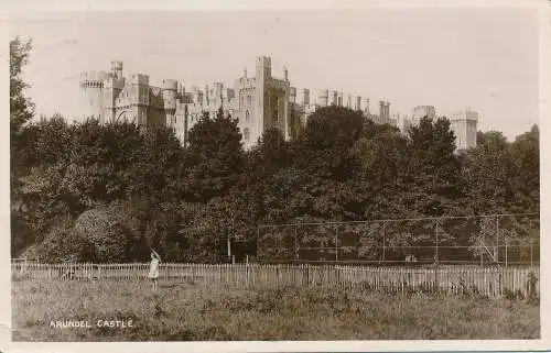 PC60556 Arundel Castle. 1930