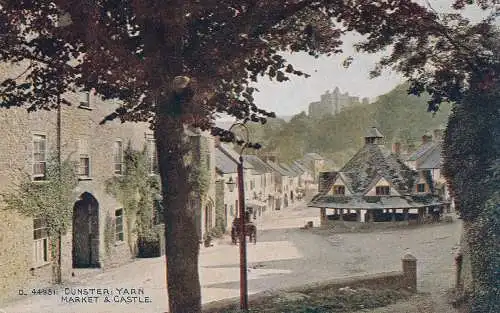 PC61823 Dunster. Garnmarkt und Schloss. Photochrom. Celesque. Nr D. 44951