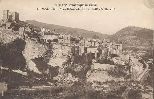 PC54196 Vaucluse Pittoresque Illustre. Vaison. Vue Generale de la Vieille Ville