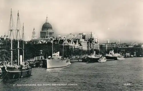 PC62479 St. Pauls Cathedral and Thames Embankment. London. Lansdowne. RP