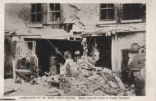 PC76512 Bombardierung von West Hartlepool. Rückansicht des Hauses in Rugby-Terrasse