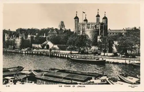 PC77387 The Tower of London. Charles Skilton. Nr. L.12. RP. 1954