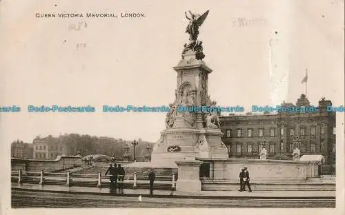 R003892 Queen Victoria Memorial. London. 1914