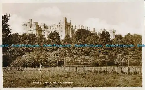 R004419 Schloss Arundel. Nahe Worthing. Excel. RP. 1945