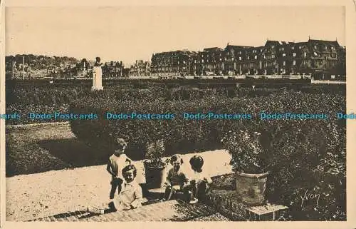 R005937 La Douce Frankreich. Deauville. Les Jardins vers le Normandy. Yvon. Nr 18