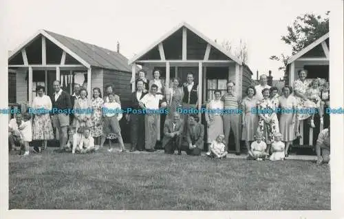 R006581 Alte Postkarte. Menschen in der Nähe der Campingplätze