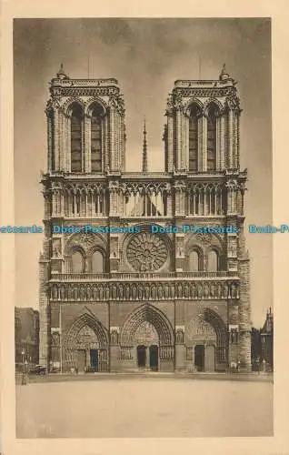 R009495 Les Petits Tableaux de Paris. Notre Dame. Die Westfront. Victor Emmanue