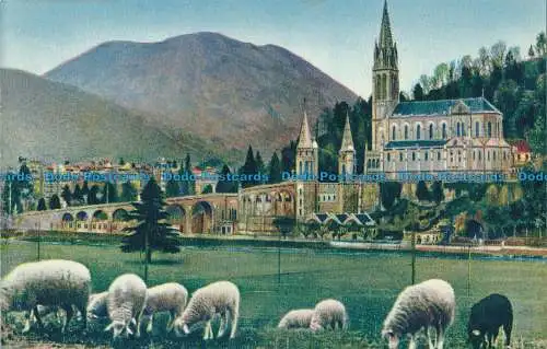 R015656 Lourdes. La Basilique et le Pic du Jer. P. Doucet